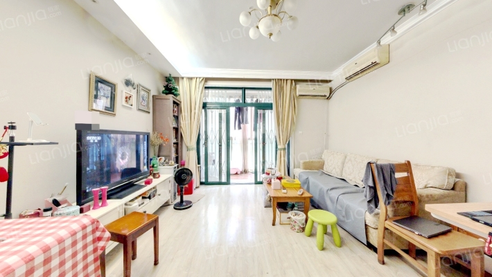 众众德尚世嘉二手房实景图