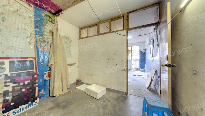 吉浦路615弄二手房实景图