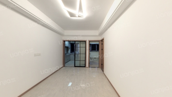 中特大厦B座二手房实景图