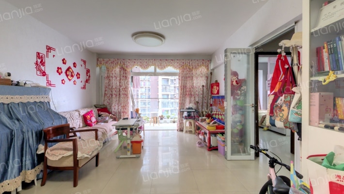 雷圳碧榕湾名苑二手房实景图