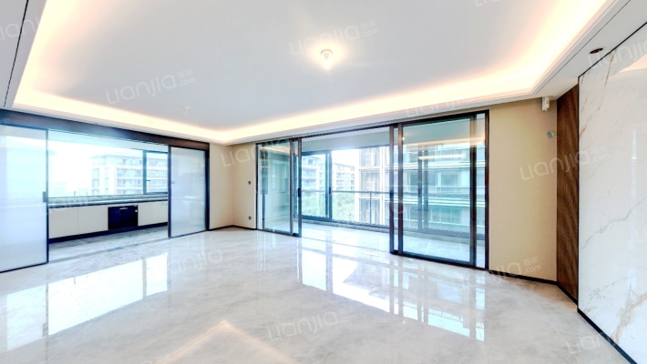 绿城湖畔雲庐二手房实景图