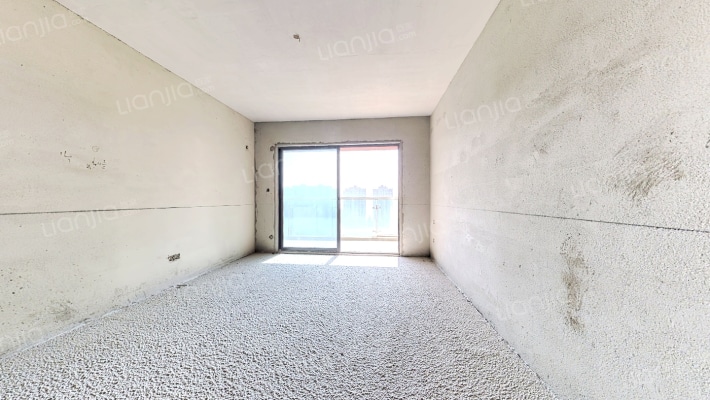 名巨伴山二手房实景图