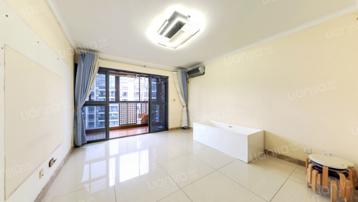 保利香雪山花园二手房实景图