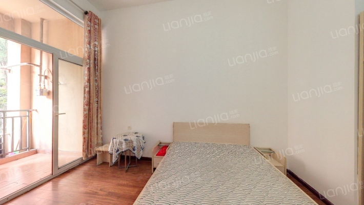 国际家纺城绣色A区二手房实景图