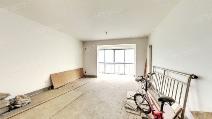 碧水西岸南湖一号二手房实景图