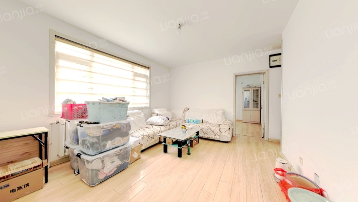 卧鹏小区二手房实景图