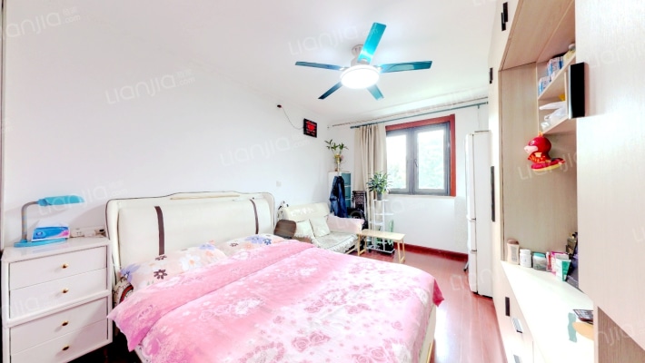 泰和路309弄二手房实景图