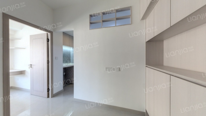 环湖雅居B区A组团二手房实景图