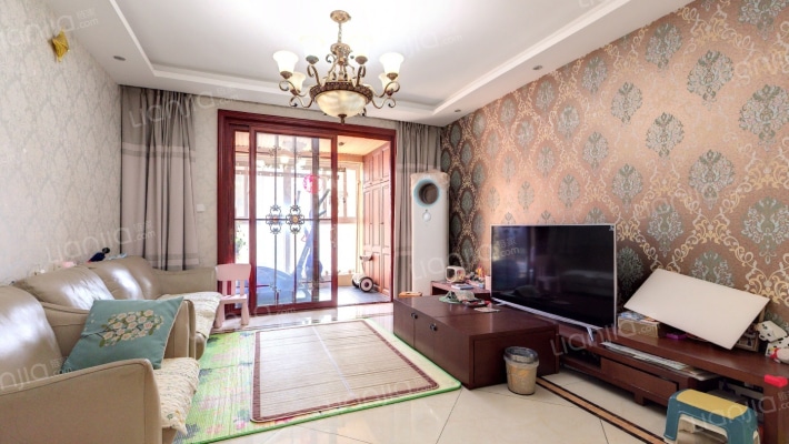 龙记观澜国际二手房实景图