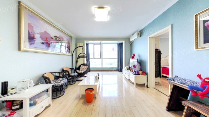 时尚街区东区二手房实景图