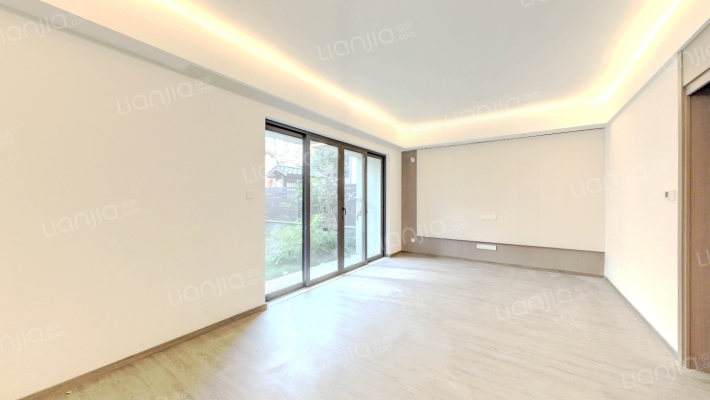 龙湖芳树晴川二手房实景图