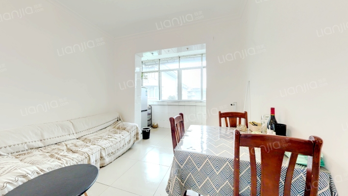 八二一小区二手房实景图