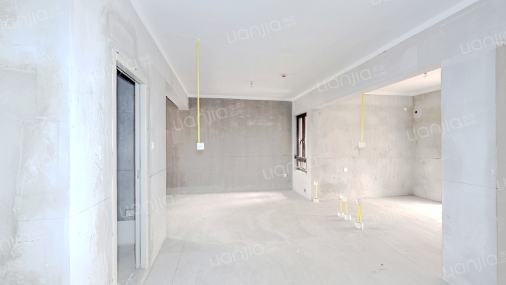 建发央著二手房实景图
