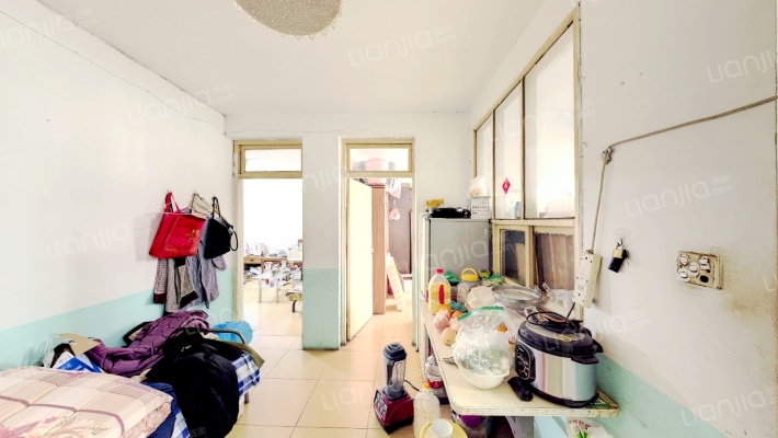 华新路劳动就业局宿舍二手房实景图