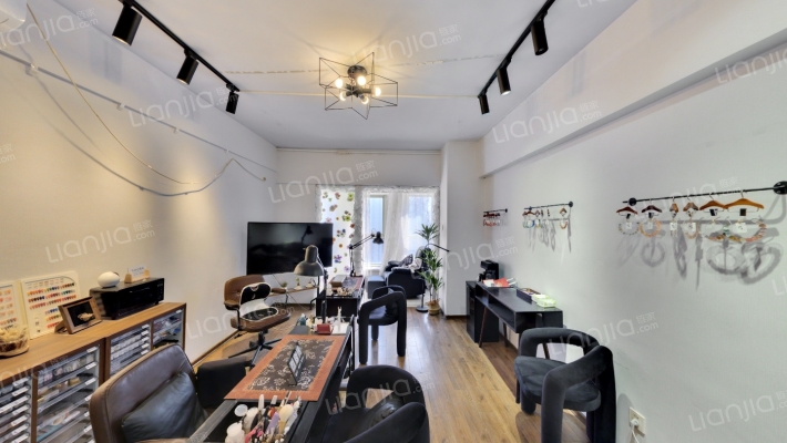 万达广场二手房实景图