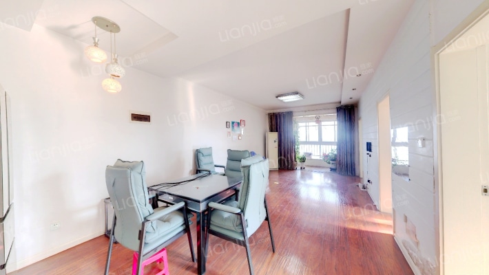 融发心园二手房实景图