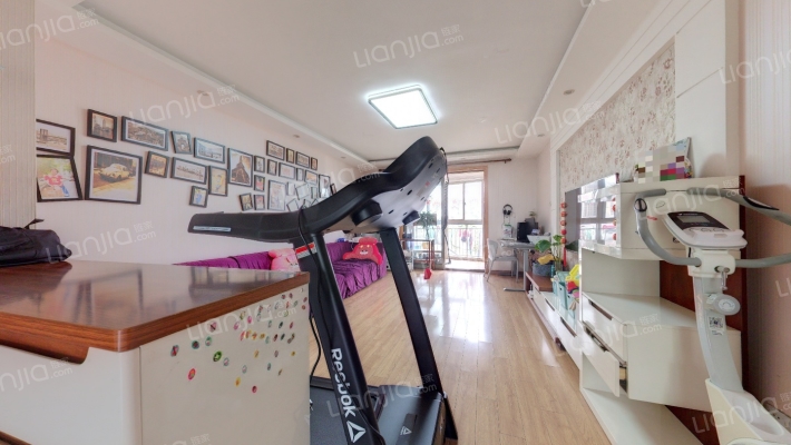 东方冠郡一期二手房实景图