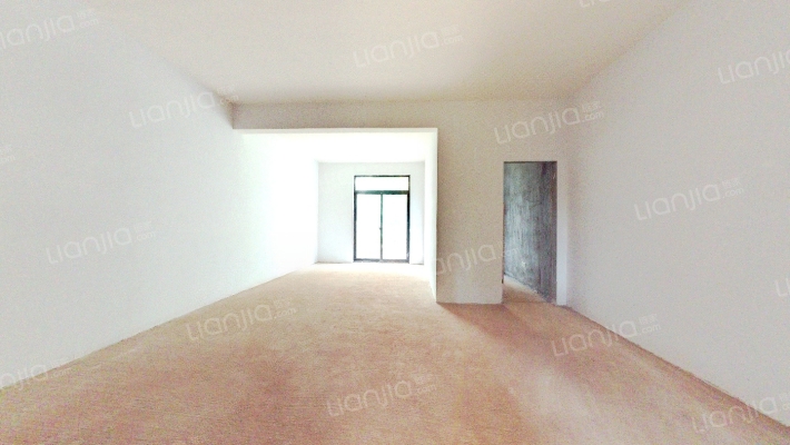 绿地卢塞恩小镇三地块二手房实景图