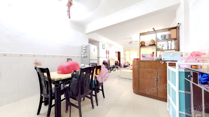 嘉利路二手房实景图