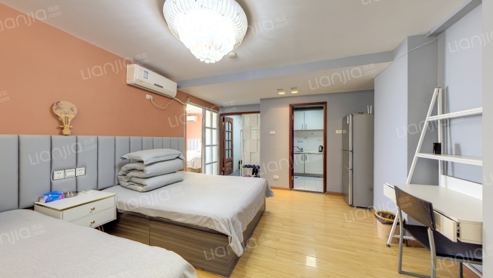 威嘉白金领域二手房实景图