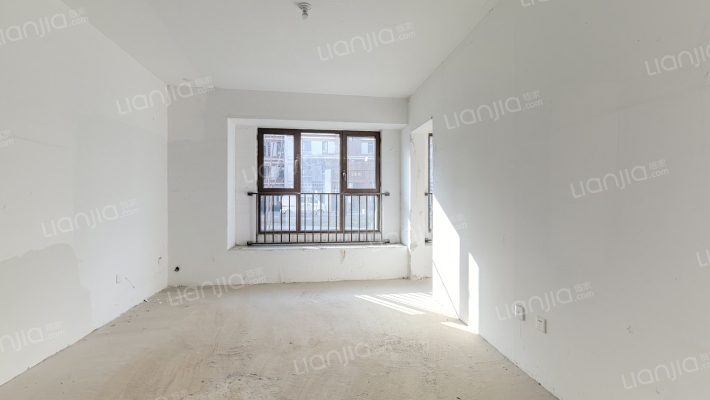 实地蔷薇国际二手房实景图