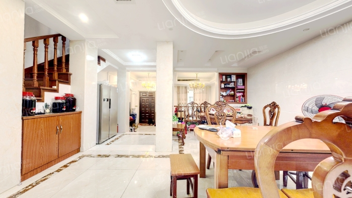 清风别墅二手房实景图