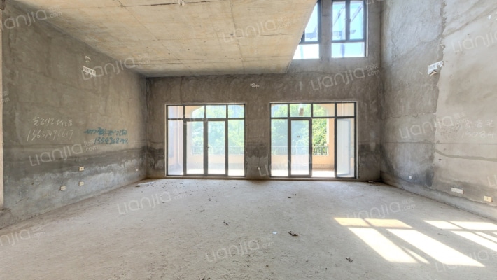 深业堤亚纳湾二期二手房实景图