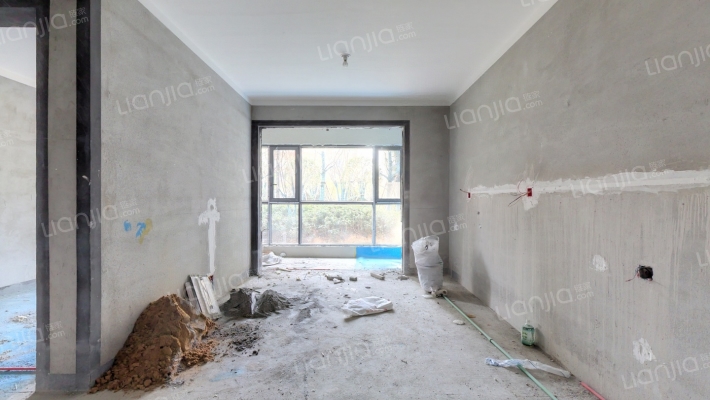 兴港永威南樾二手房实景图