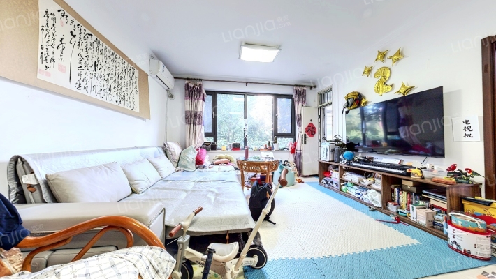 香槟水岸二手房实景图