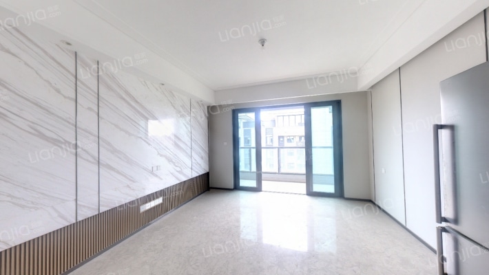 首开龙湖景粼玖序二期二手房实景图