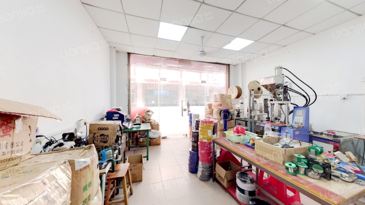 新时代广场金薇花园二手房实景图