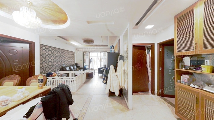 地中海阳光二手房实景图