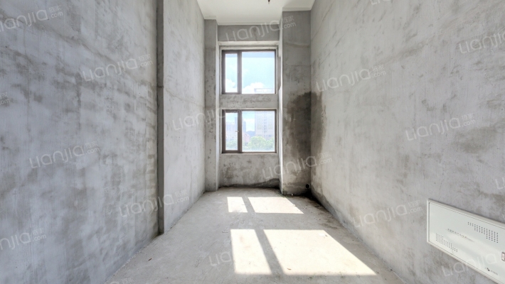 龙湖天宸星座二手房实景图