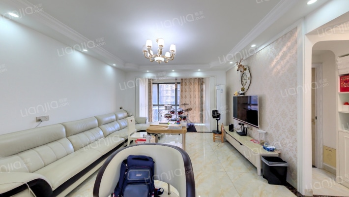 中坤领秀峰二手房实景图