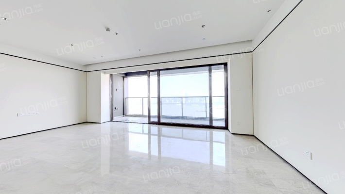 武汉长江中心二手房实景图