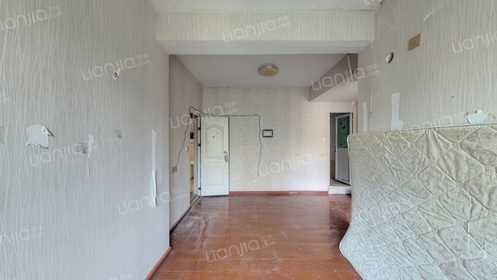 明湖花苑四期二手房实景图