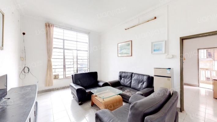 建华新邨巷二手房实景图