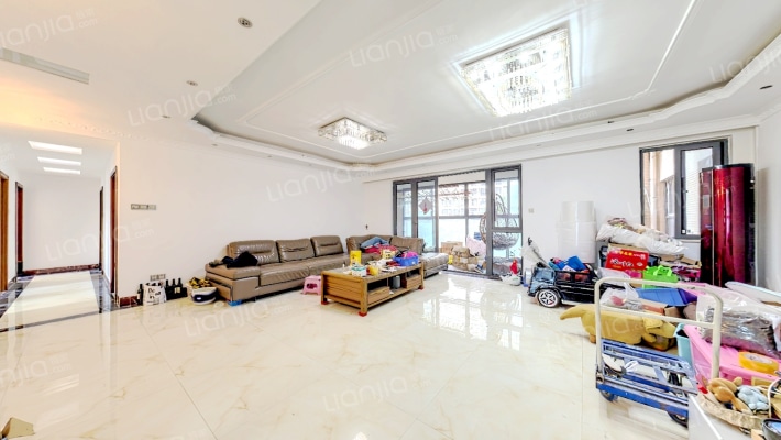 卓弘高尔夫雅苑二手房实景图