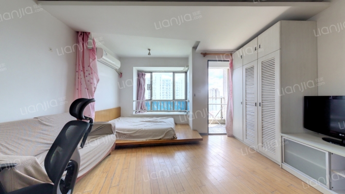 东方时空公寓二手房实景图