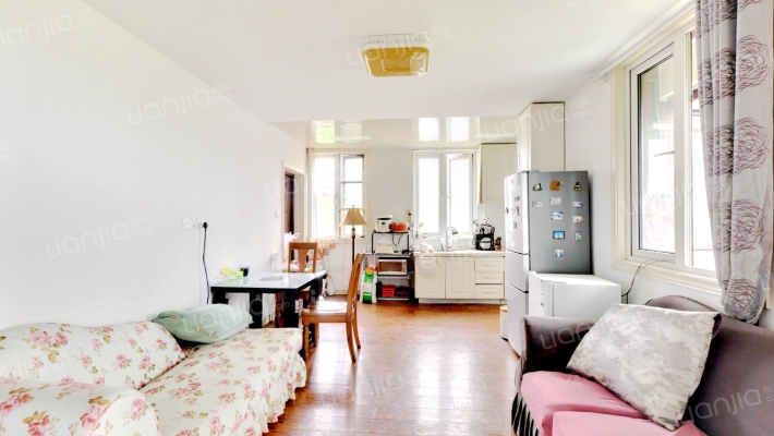 信达郡庭二手房实景图