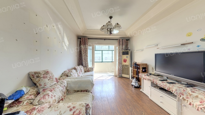 迎宾路158号二手房实景图