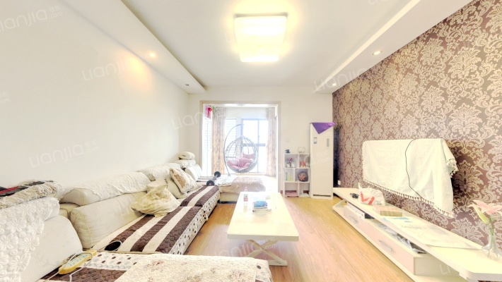 尚东美林三区二手房实景图