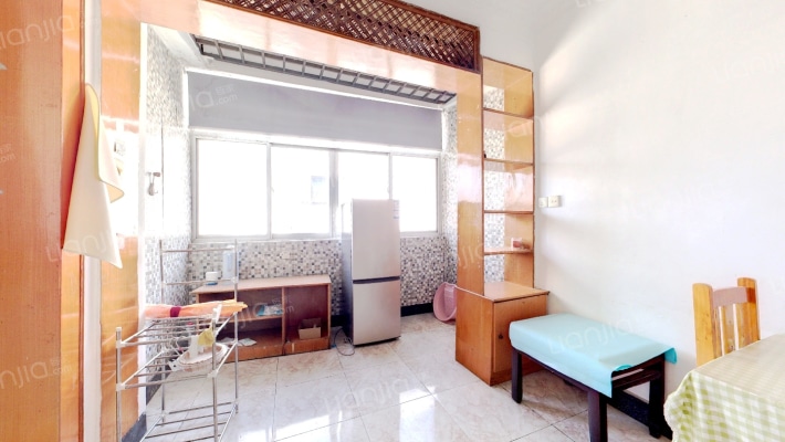 拦江路二手房实景图