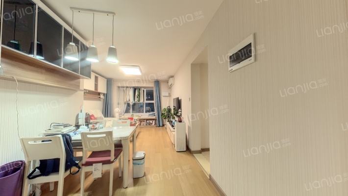 万科金域华府A区二手房实景图