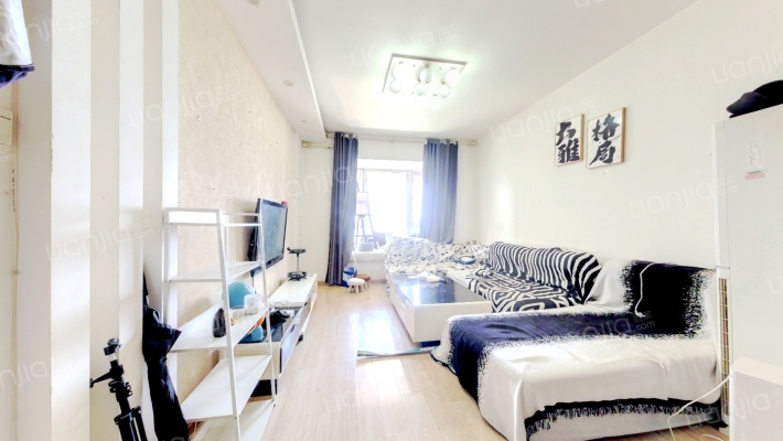 摩根中心二手房实景图