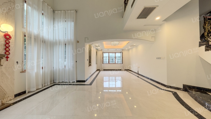 西郊庄园二手房实景图