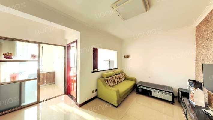 恒润怡沁园二手房实景图