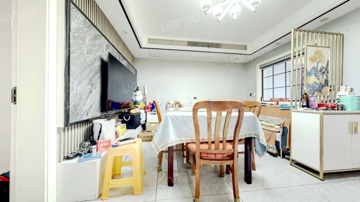 海峰路二手房实景图