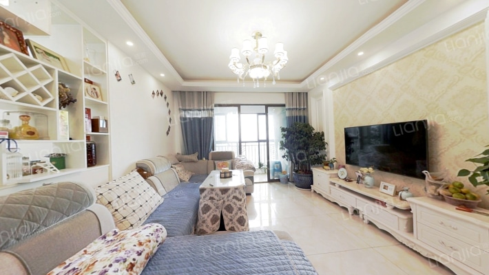 乐湾国际.依山云墅二手房实景图