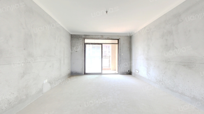 奕淳绿园二手房实景图